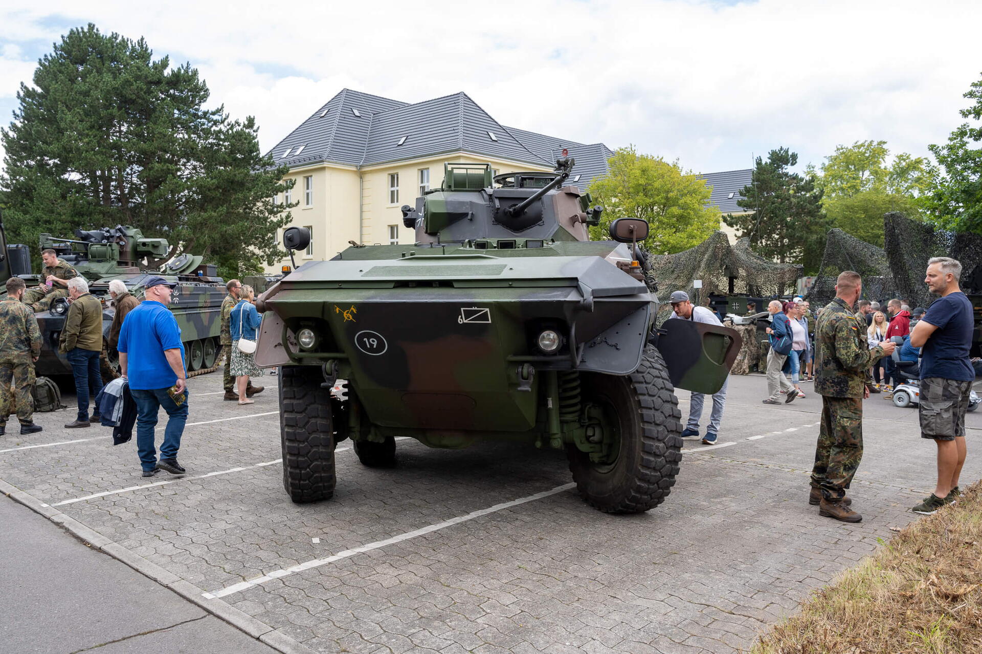 Dauerleihgabe SpPz LUCHS beim Tag der offenen Tür beim AufklBtl 6 in Eutin